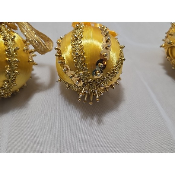 Set of Vintage Handmade Yellow and Gold Snowflake Christmas OrnamentsSet of... - Picture 5 of 6